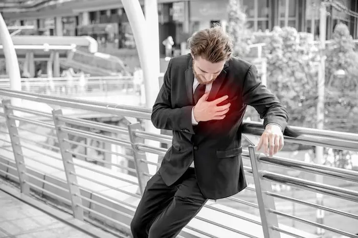 أعراض السكتة القلبية علامات الخطر التي لا يجب تجاهلها أعراض السكتة القلبية علامات الخطر التي لا يجب تجاهلها