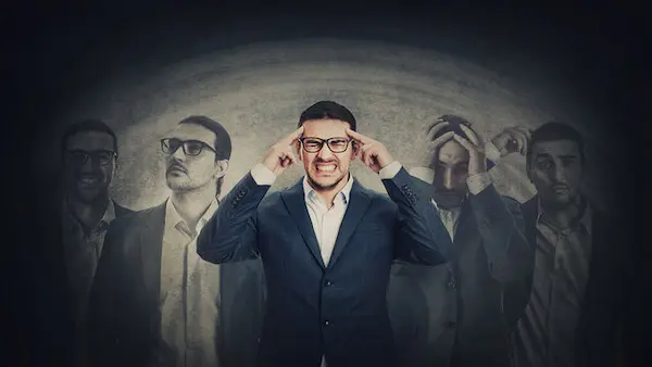 مراحل انفصام الشخصية