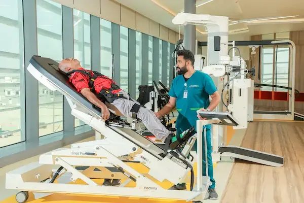 اخصائي علاج طبيعي