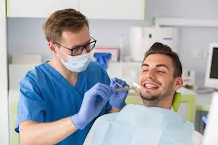 إليك اقرب دكتور اسنان من موقعي وأهم 10 عوامل لاختيار العيادة