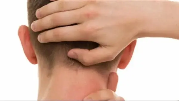 ضربة الراس من الخلف