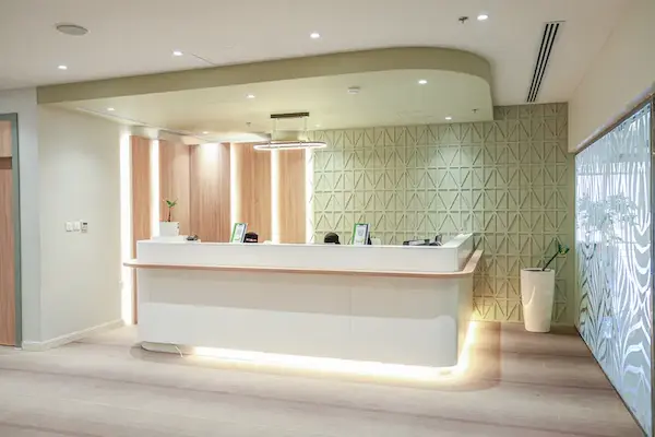 عيادة تجميل بالقرب مني