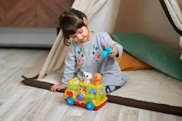 السلوكيات النمطية لأطفال التوحد